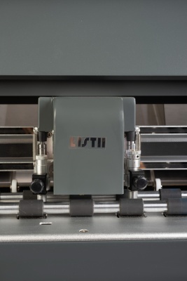 Режущий плоттер LISTII A3MAX 4D c автоподачей и двумя инструментами